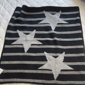 Art walk knit baby blanket new with tags black